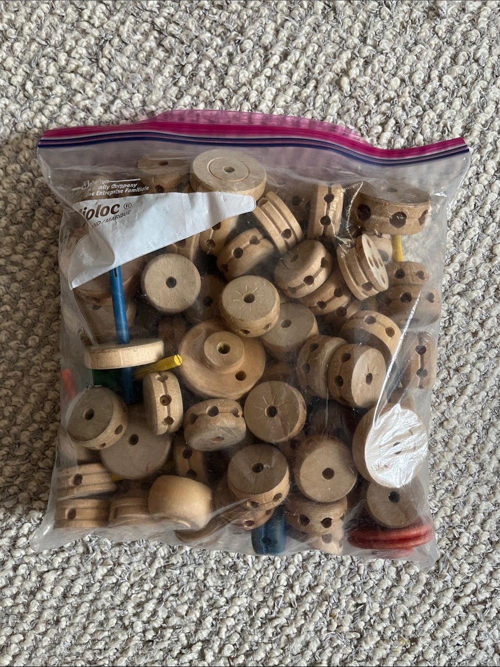 Vintage Lincoln Logs - 104 Wooden Spools for Kids - Natural Wood